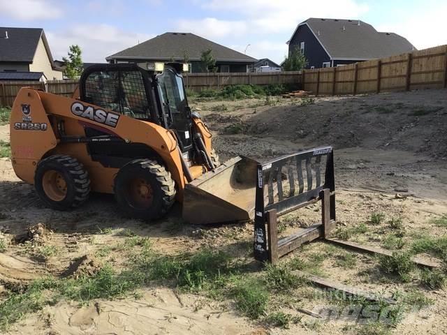 CASE SR250 Lietoti riteņu kompaktiekrāvēji