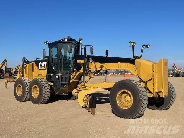 CAT 14M Greideri