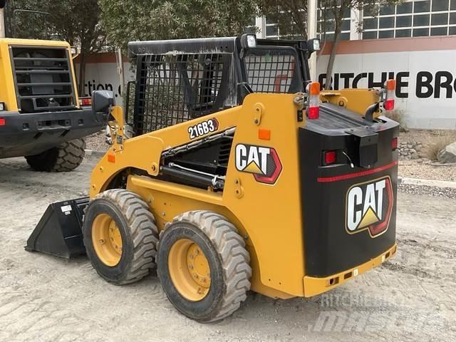CAT 216B3 Lietoti riteņu kompaktiekrāvēji