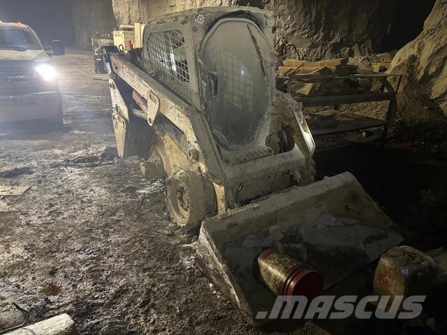 CAT 232D Lietoti riteņu kompaktiekrāvēji