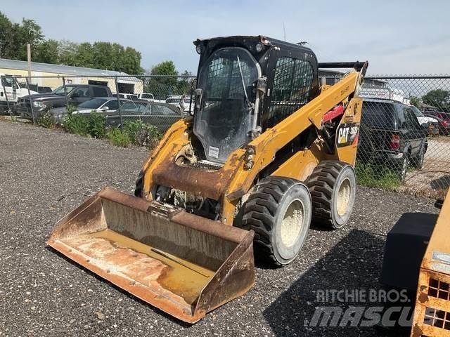 CAT 262D Lietoti riteņu kompaktiekrāvēji