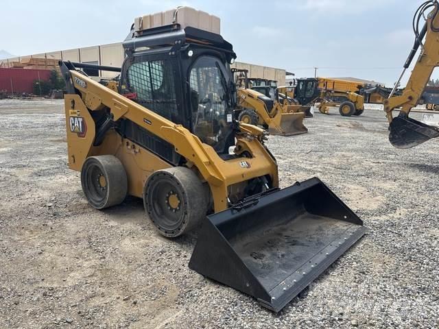 CAT 272D3 XE Lietoti riteņu kompaktiekrāvēji