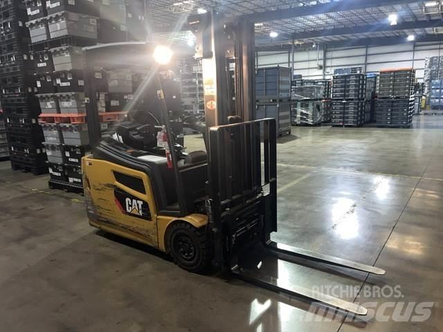 CAT 2ET3000 Elektriskie iekrāvēji