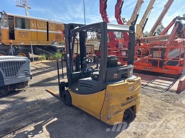 CAT 2ET4000 Elektriskie iekrāvēji