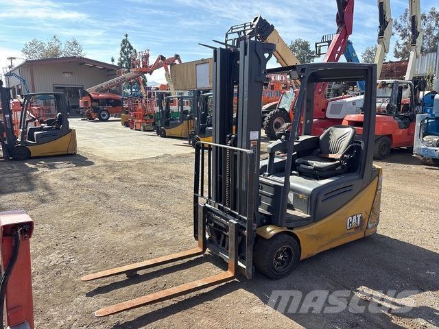 CAT 2ET4000 Elektriskie iekrāvēji