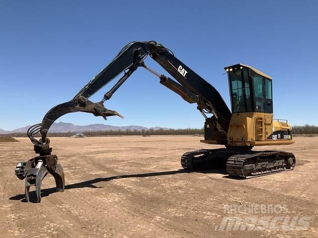 CAT 320C Baļķu iekrāvēji