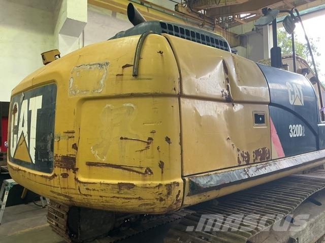 CAT 320D2 Kāpurķēžu ekskavatori