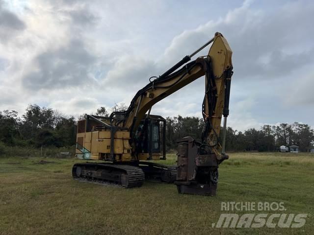 CAT 321D Kāpurķēžu ekskavatori