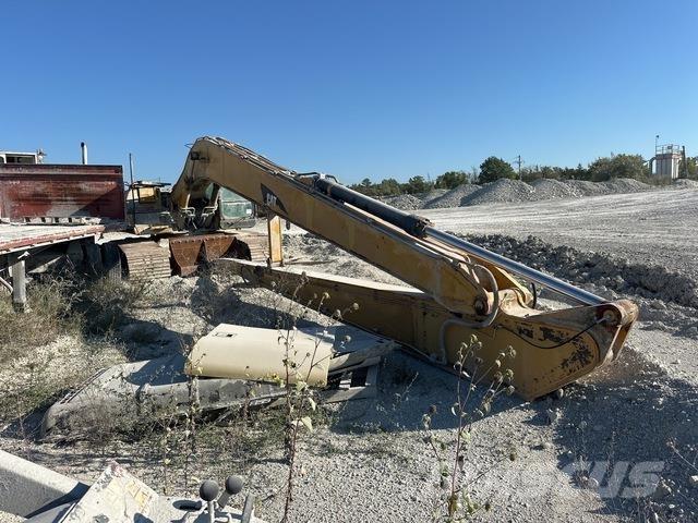 CAT 322C Kāpurķēžu ekskavatori
