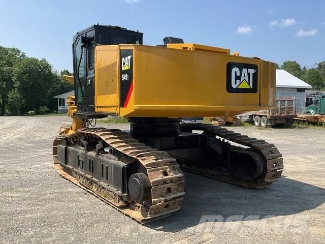 CAT 541 Zaru savācēji