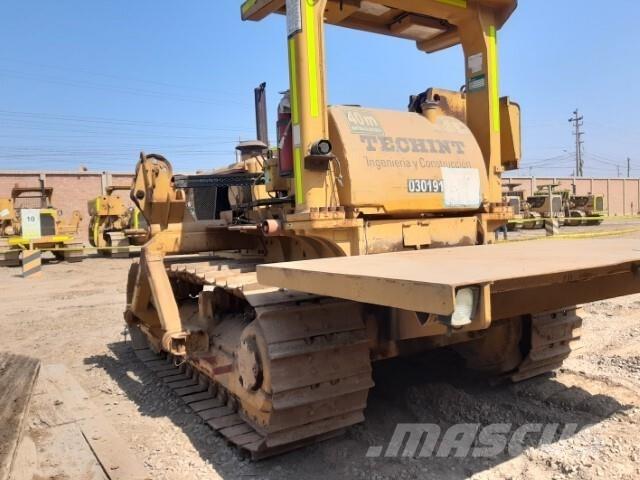 CAT 572F Cauruļvadu buldozeri