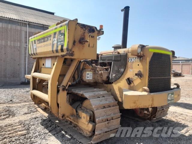 CAT 572F Cauruļvadu buldozeri
