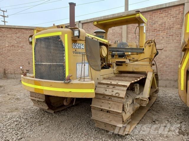 CAT 572F Cauruļvadu buldozeri