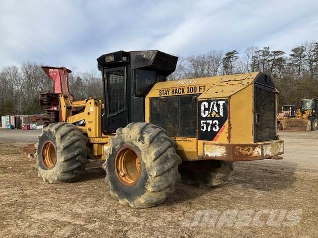 CAT 573 Zaru savācēji