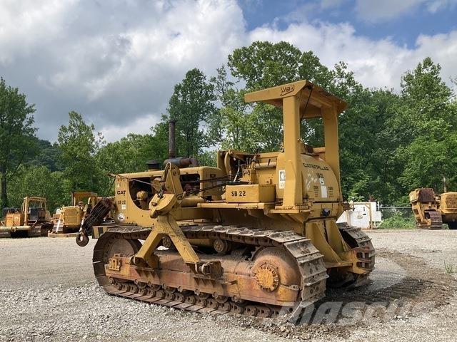 CAT 583K Strēles un kausi