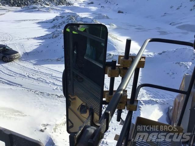CAT 6060 FC AC Kāpurķēžu ekskavatori