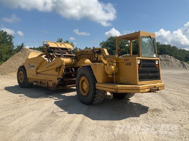 CAT 613B Skrēperi