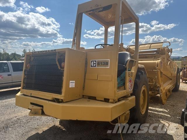 CAT 613B Skrēperi