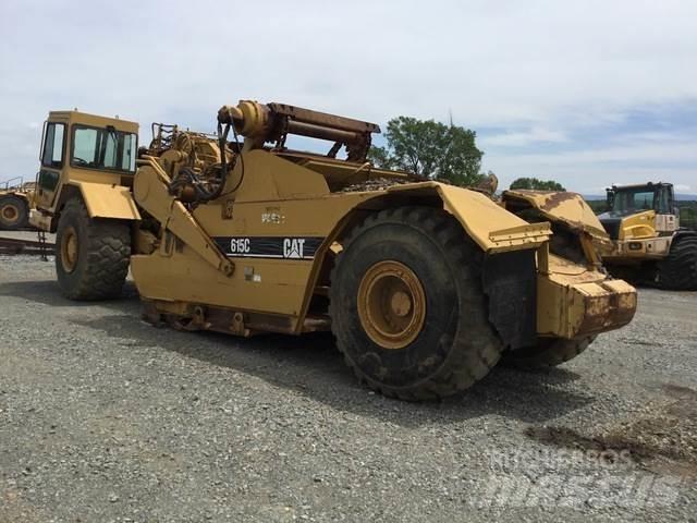 CAT 615C Skrēperi