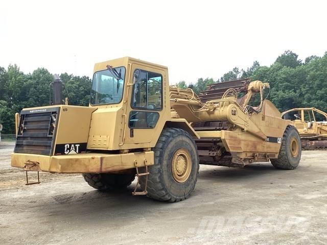 CAT 615C II Skrēperi
