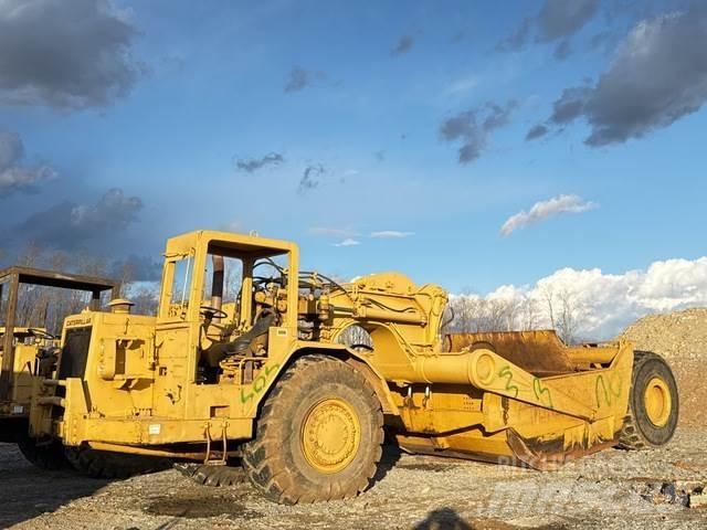 CAT 621B Skrēperi
