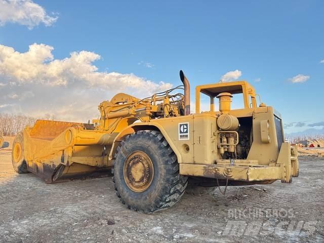 CAT 621B Skrēperi