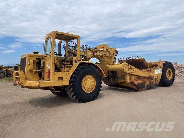 CAT 621B Skrēperi