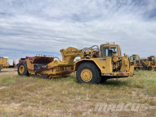 CAT 621B Skrēperi