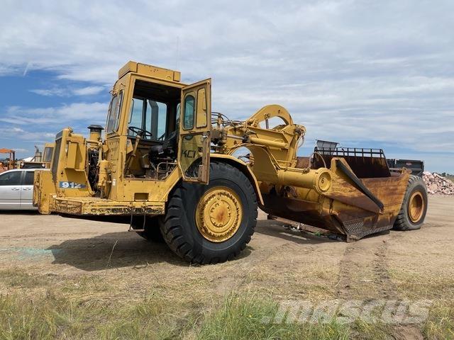 CAT 621B Skrēperi