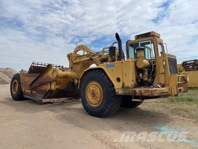 CAT 621B Skrēperi