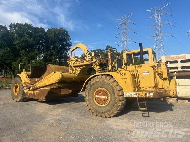 CAT 621F Skrēperi