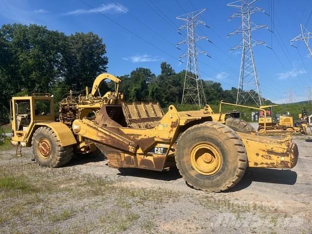 CAT 621F Skrēperi