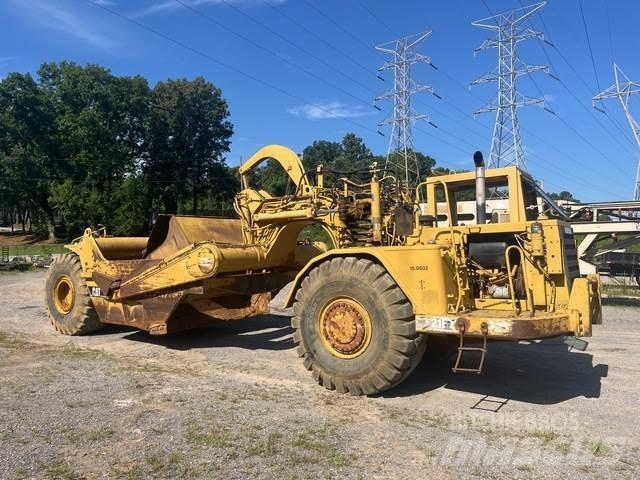 CAT 621F Skrēperi