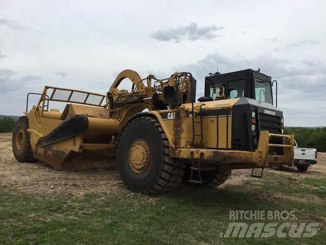 CAT 621G Skrēperi