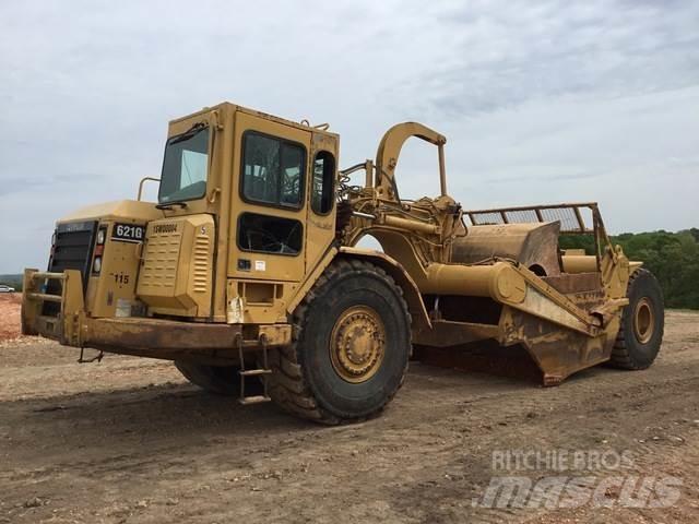 CAT 621G Skrēperi