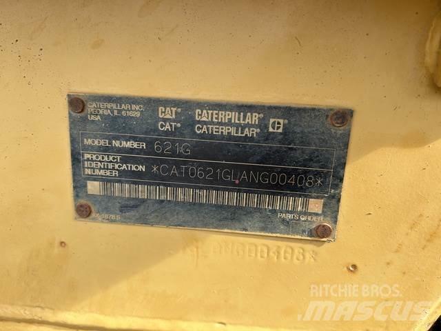 CAT 621G Skrēperi