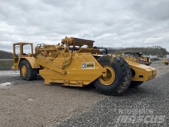 CAT 623B Skrēperi