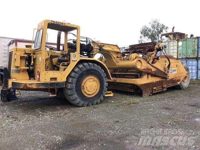 CAT 623B Skrēperi