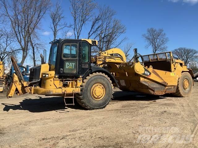 CAT 627H Skrēperi