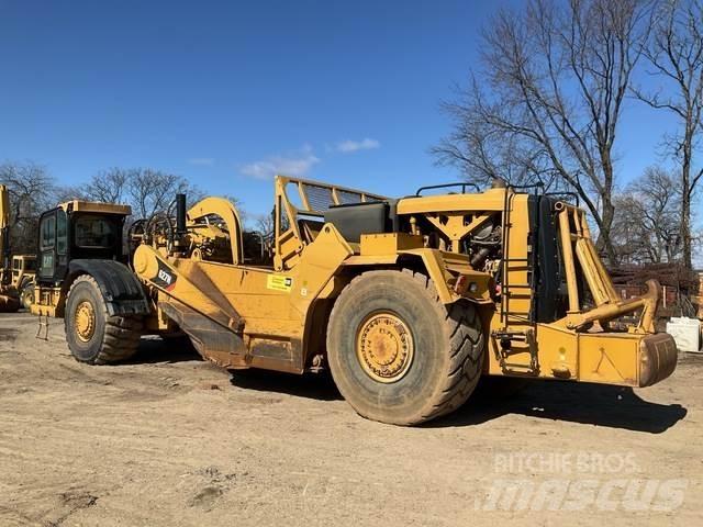 CAT 627H Skrēperi