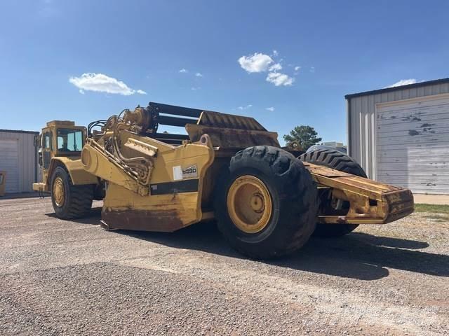 CAT 633D Skrēperi
