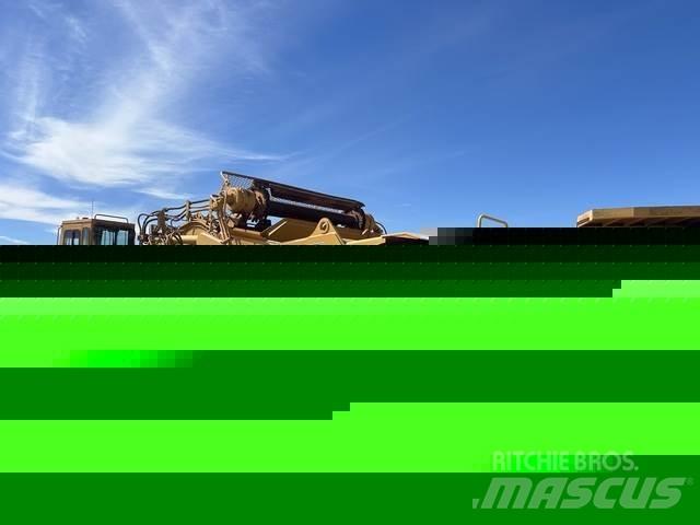 CAT 633E Skrēperi