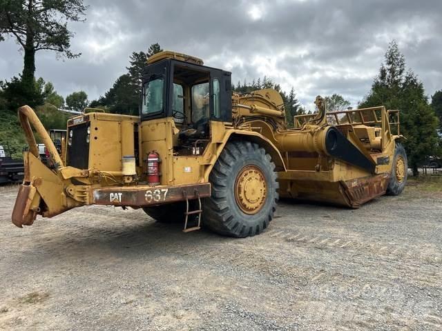CAT 637D Skrēperi
