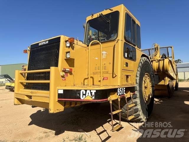 CAT 651E Skrēperi