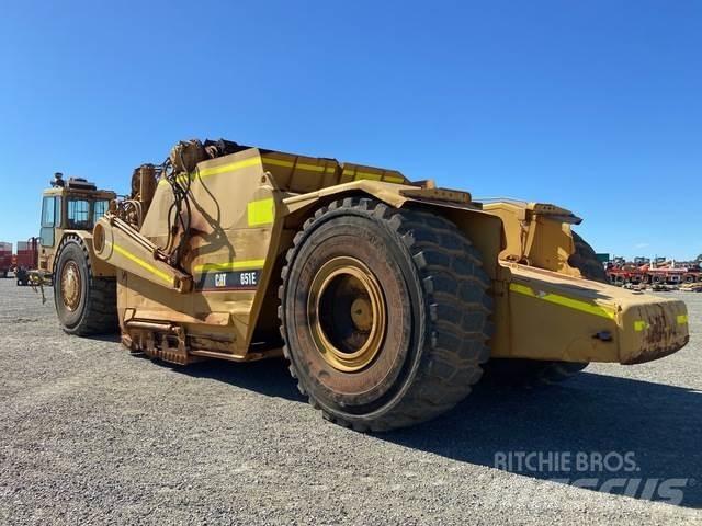 CAT 651E Skrēperi