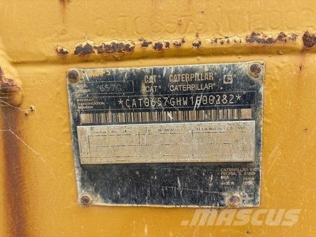 CAT 657G Skrēperi