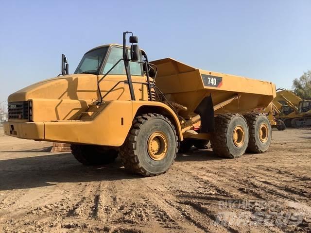CAT 740 Artikulētie pašizgāzēji