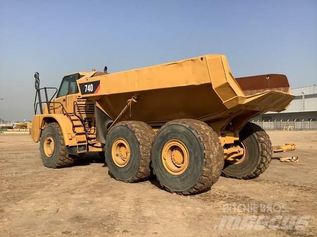 CAT 740 Artikulētie pašizgāzēji
