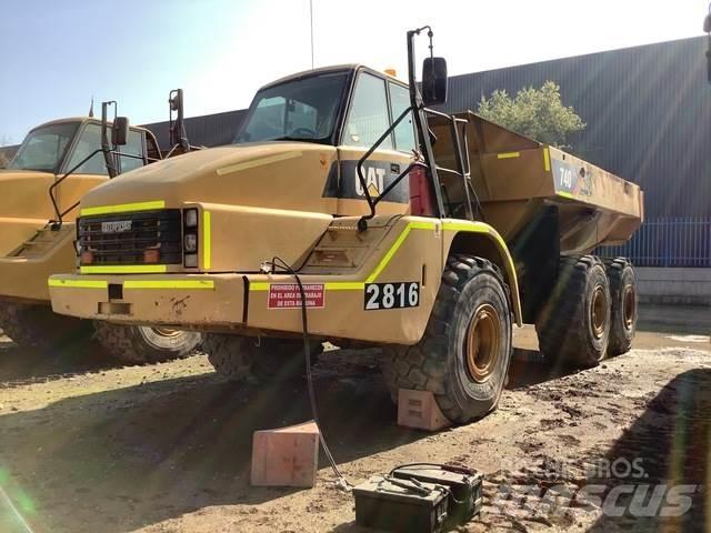 CAT 740 Artikulētie pašizgāzēji
