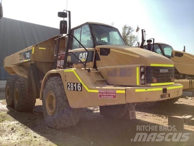 CAT 740 Artikulētie pašizgāzēji